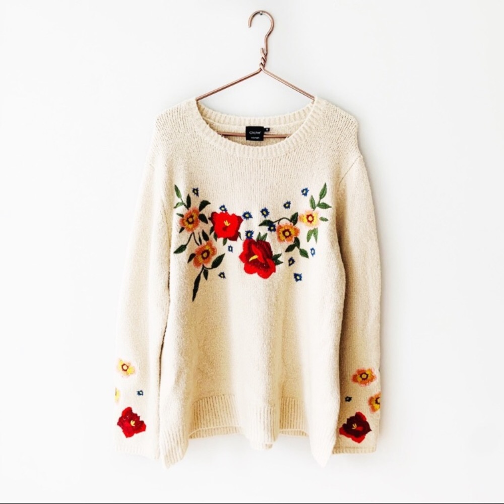 Cliche | Beige Floral Embroidered Fuzzy Knit Sweater Women’s 1X
